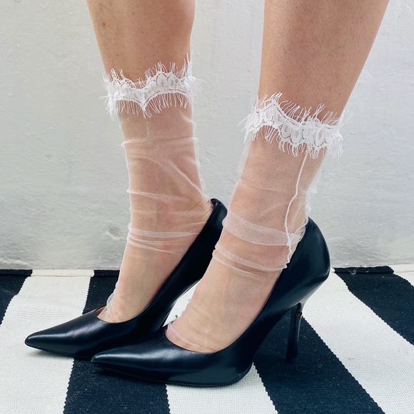New! Lace Trim Sheer Socks - Picture 12 of 12